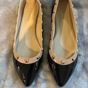 BCBG BLACK PATTEN LEATHER FLATS WITH STUDS SIZE 7
